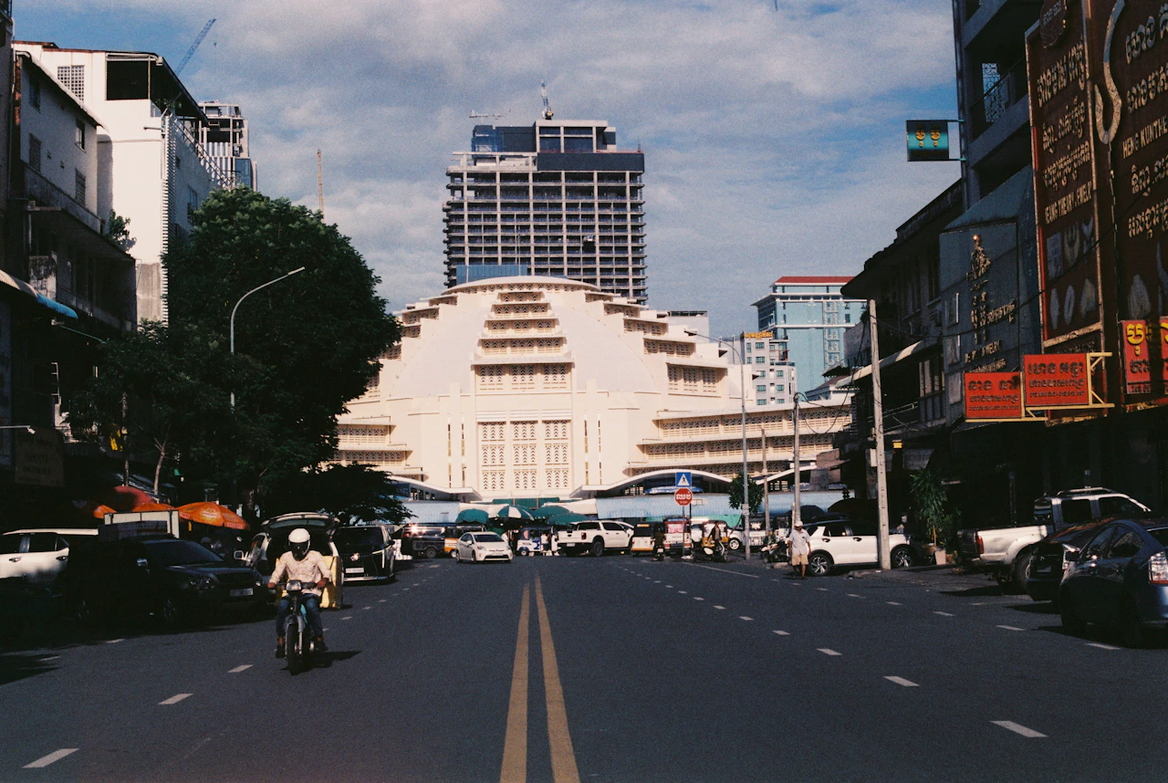 El Mercado Central con cúpula de Phnom Penh