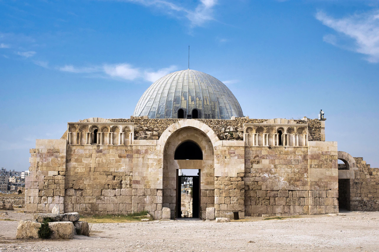 Il Palazzo omayyade sulla Cittadella di Amman, sopra la città