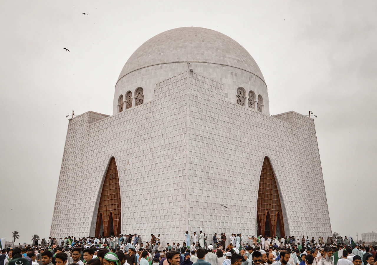 Le Mazar-e-Quaid en marbre blanc, à Karachi
